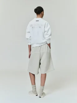 Relaxed Fleece Sweatshort With Piping